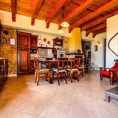 La Vecchia Torre Villa